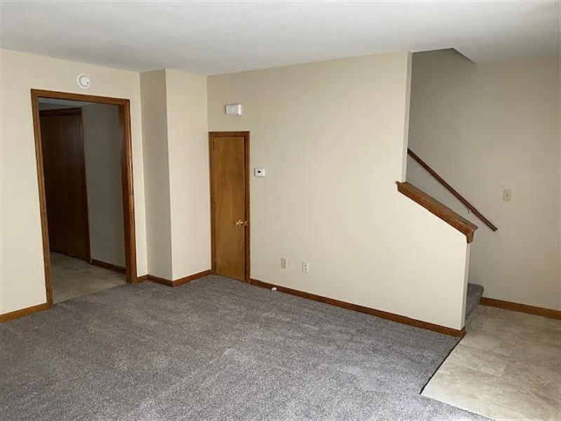 Sunflower Street Apartments — Photo 4