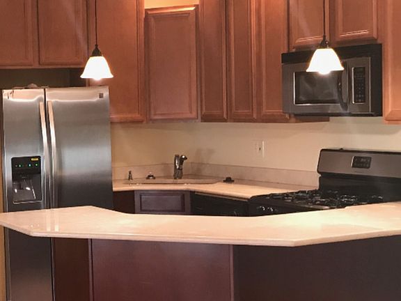 2nd image of 6614 S Kenwood Ave APT 206