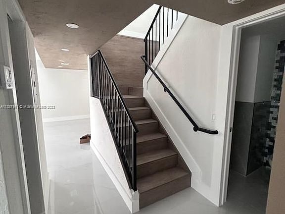 4th image of 825 NW 33rd Ave #825