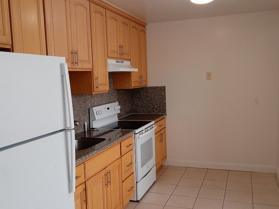 1st image of 1300 Irving St APT 26