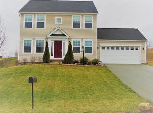 184 Hunting Ridge Dr, Greensburg, PA 15601