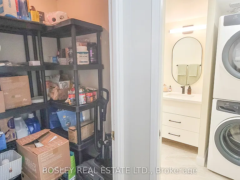 326 Major Mackenzie Dr E #822 — Photo 11