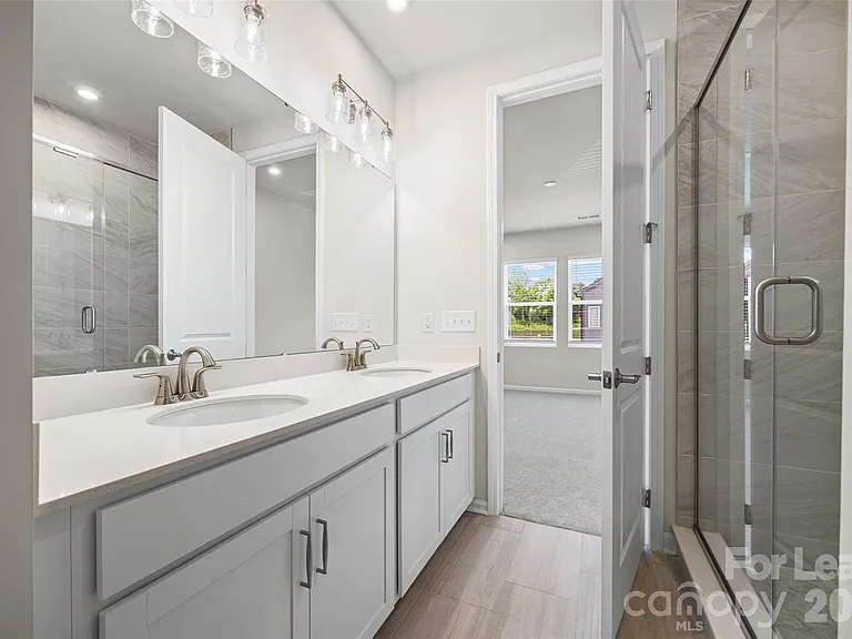 5640 Kingspan Dr — Photo 22