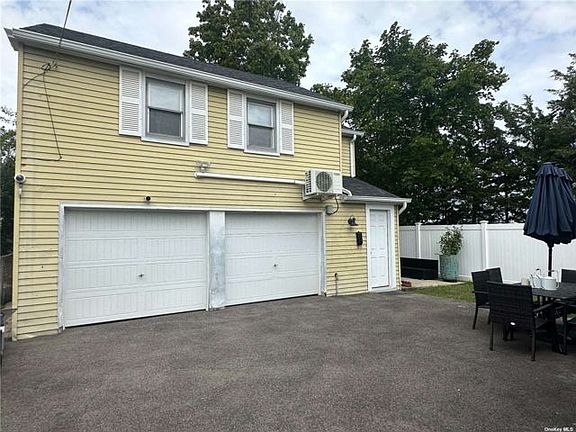 2nd image of 9 Court St E Rear 1