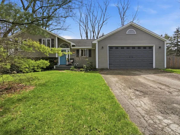 5039 W Princeton Ave, Clarkston, MI 48348