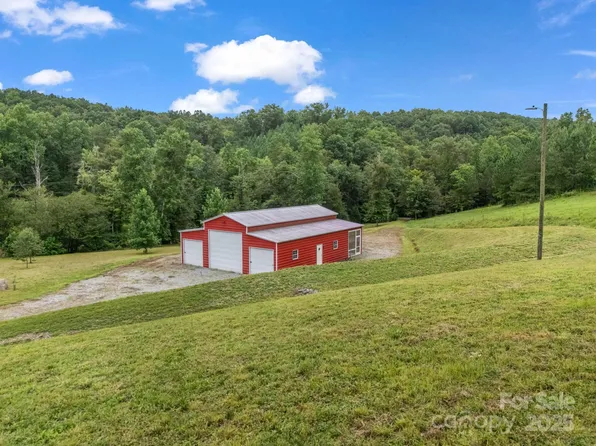 3377 Bills Creek Rd, Union Mills, NC 28746