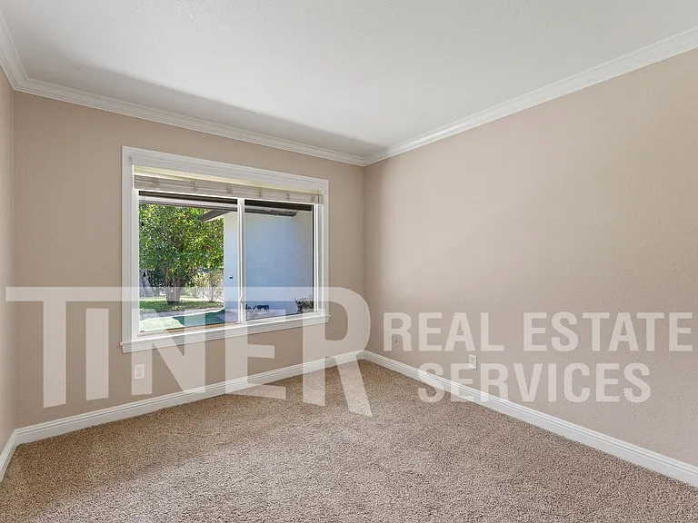 8950 Salmon Falls Dr — Photo 15