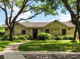 2902 Amesbury Ct, Carrollton, TX 75007
