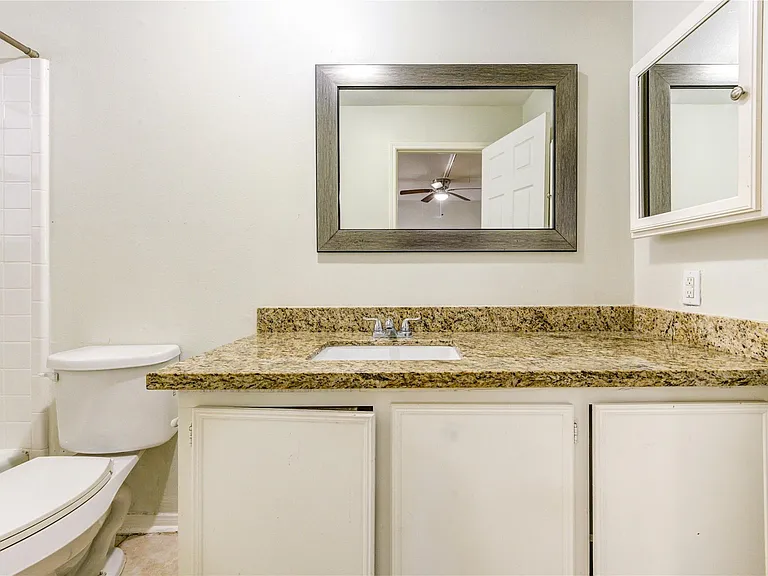 8107 Durklyn Ln — Photo 30