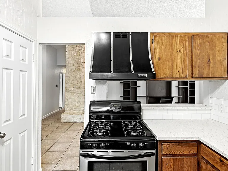 2702 Goldbridge Dr — Photo 13