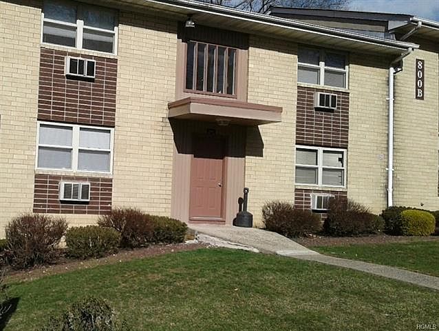 1st image of 796-800 Brookridge Dr