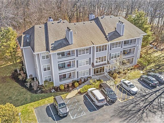 2nd image of 312 Raintree Ct