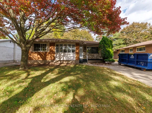 4344 Pettit Ave, Niagara Falls, ON L2E 6K8