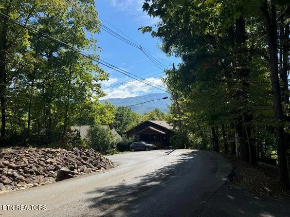LOT 17 Deer Path Ln, Gatlinburg, TN 37738
