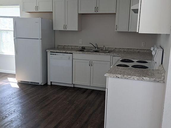 2nd image of 205 Commerce Ln #144