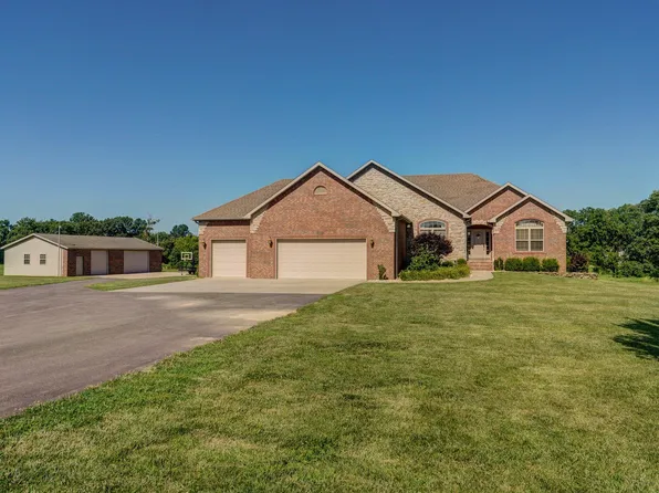 6612 E County Line Road, Rogersville, MO 65742