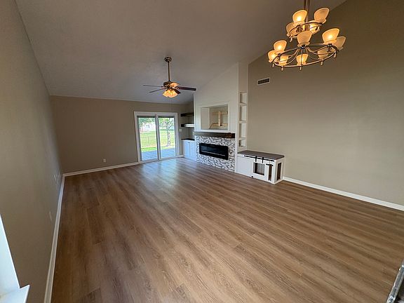 3rd image of 5239 Rocky Mountain Dr