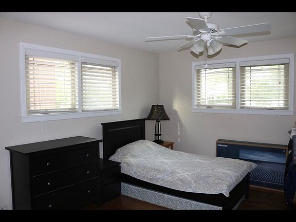 2nd image of 6724 N Kimball Ave Unit 1