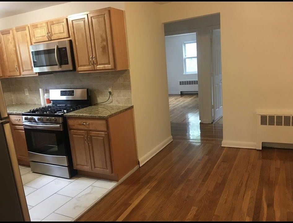 2nd image of 4320 Van Cortlandt Park E APT 1