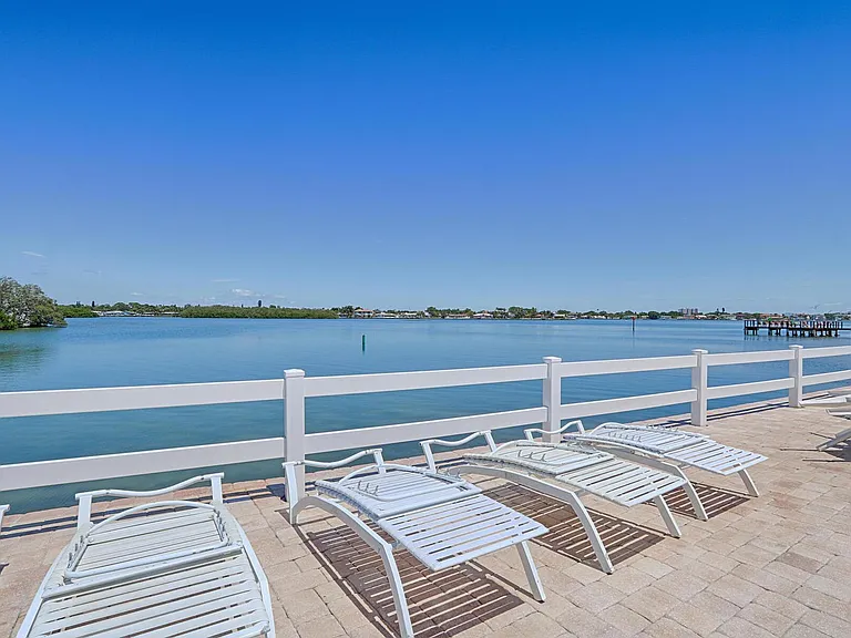 1819 Shore Dr S #103 — Photo 3