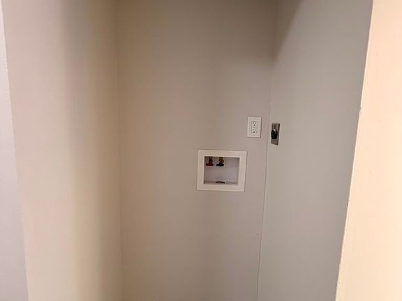3rd image of 559 Sherman Pkwy #10-B