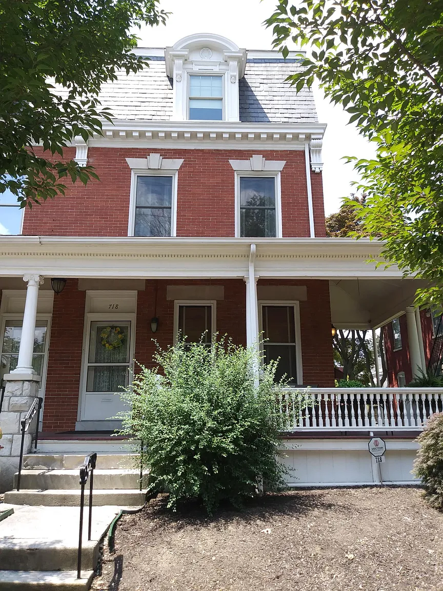 718 N Lime St photo 1