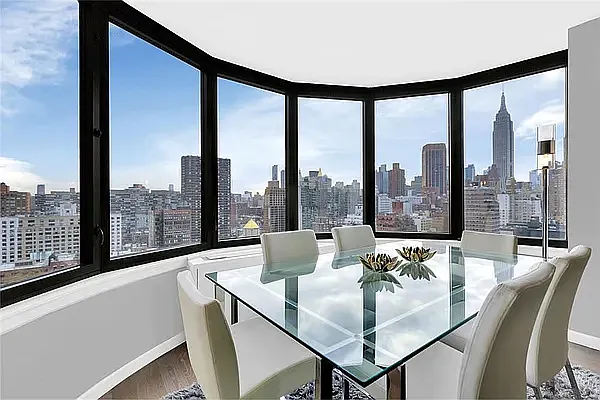 Sold by R New York | media 30