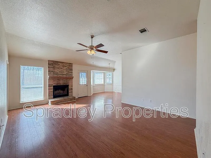 Building Photo - 7325 Klein Dr