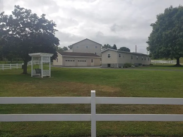 131 Spring Garden Rd, Kinzers, PA 17535