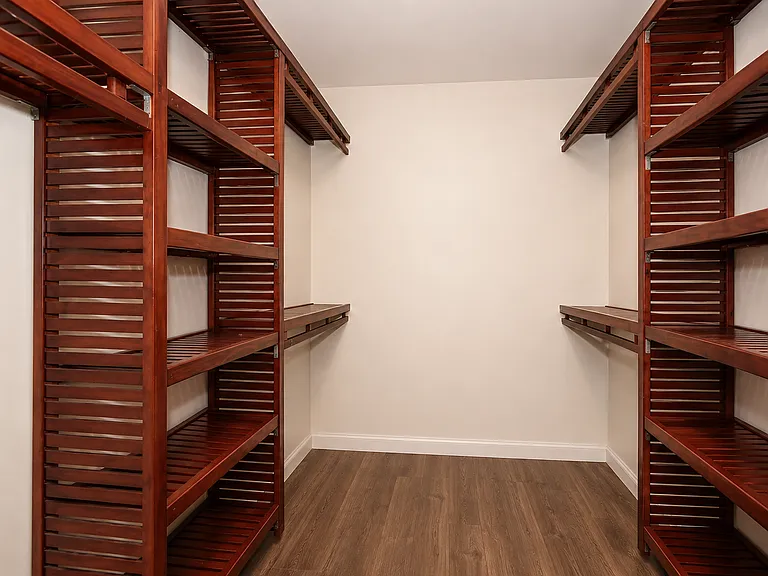 Walk in closet