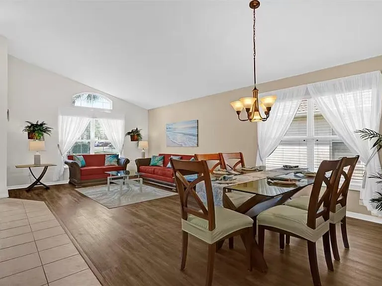 1438 Solana Cir — Photo 5