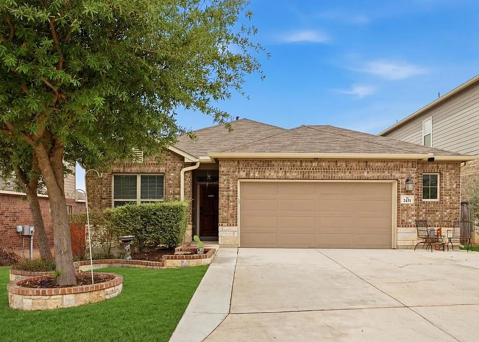 2431 Valencia Crst
