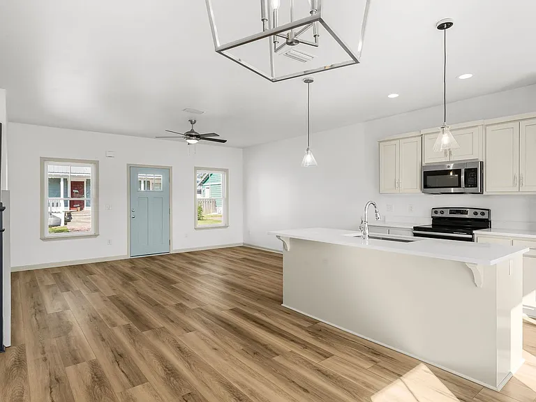 315 N Gay Ave — Photo 12