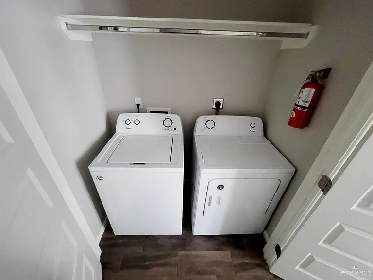 2211 Taxco Ct #4 — Photo 7
