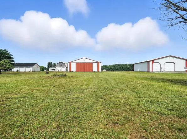 21411 Fayetteville Rd, Blanchester, OH 45107