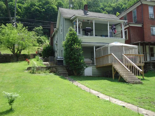 100 Maple Ave, Welch, WV 24801