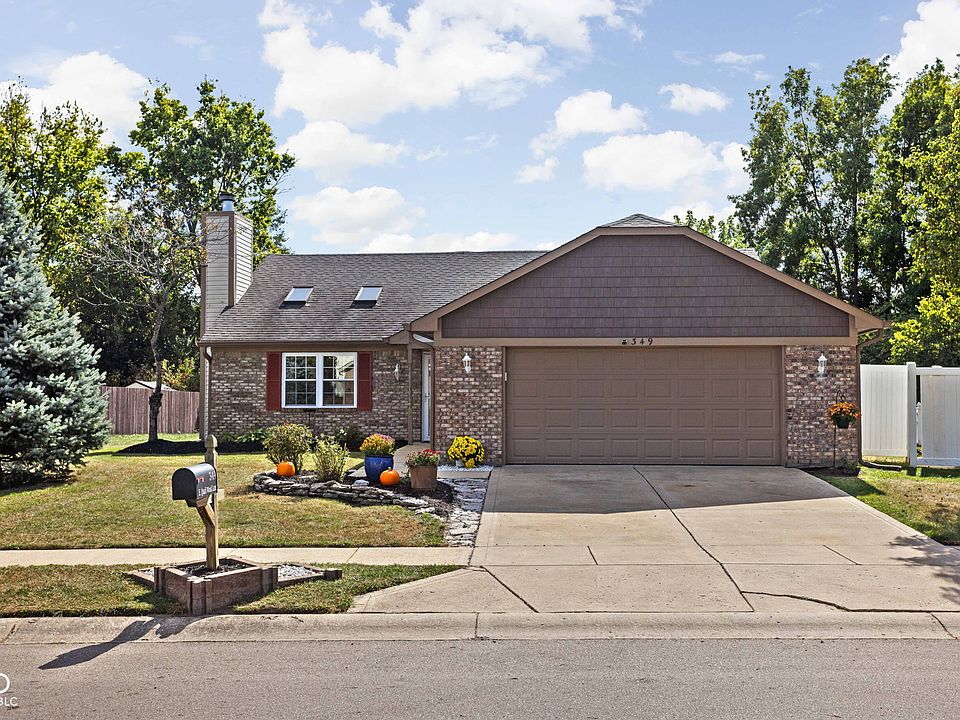 1st image of 349 E Quail Wood Ln