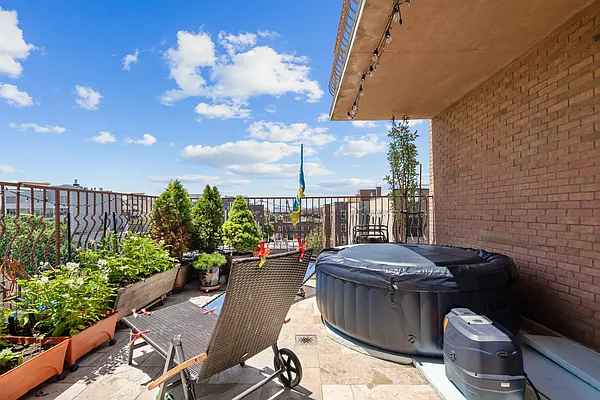 Sold by Ilite Realty Inc | media 18