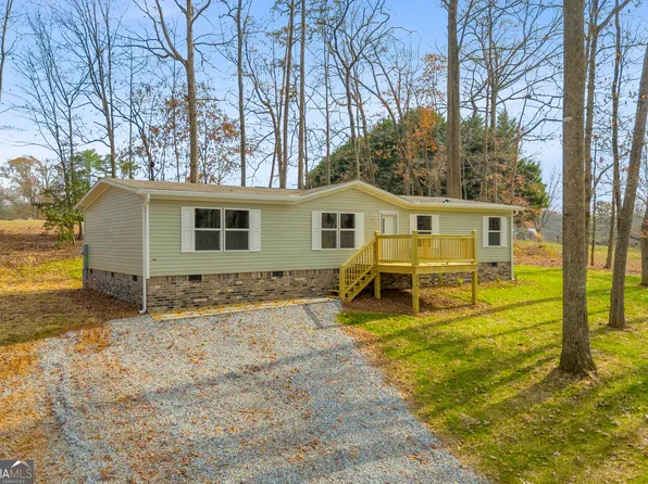 274 Montego Bay Trl, Clarkesville, GA 30523