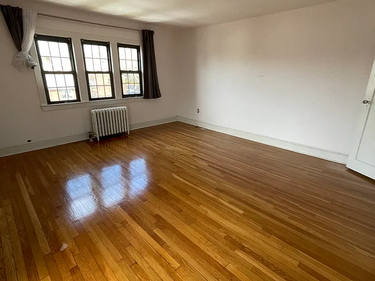 189-02 35th Ave #2B — Photo 4