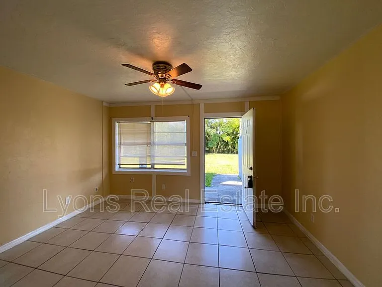 3323 Canal St #A — Photo 3