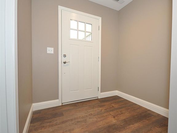 3rd image of 2454 Jane Cir