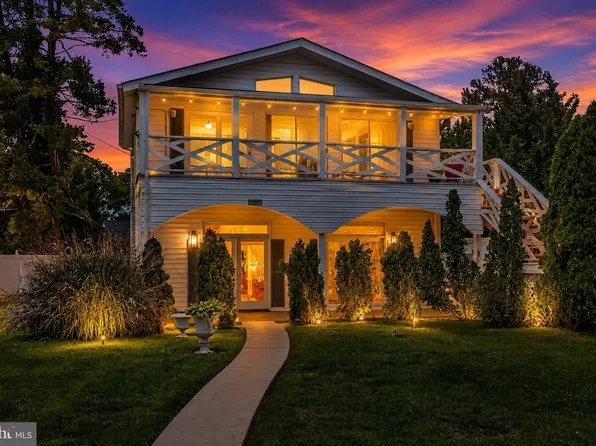 2858 Lodge Farm Rd, Baltimore, MD 21219