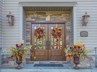 135 Wyckoff Ave, Wyckoff, NJ 07481