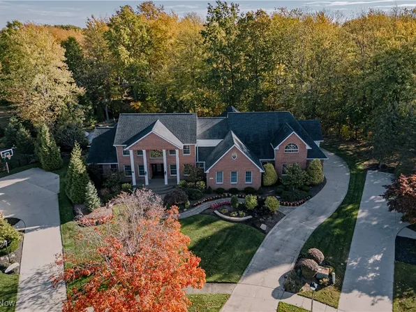 3283 Truxton Pl, Avon, OH 44011