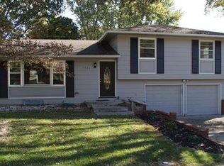 1727 Grand Ave, Leavenworth, KS 66048