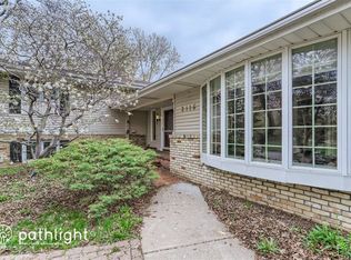 2116 Greenbrier St N, Maplewood, MN 55117