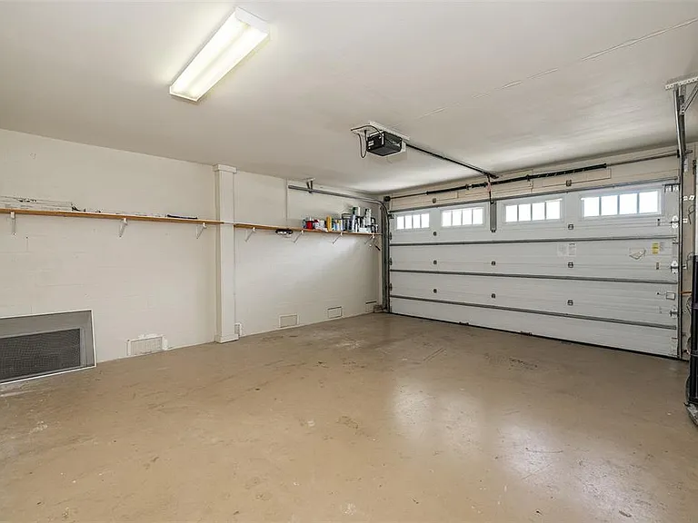 821 Bay Point Dr — Photo 49