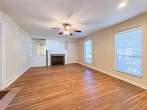 2nd image of 2220 W 40th St