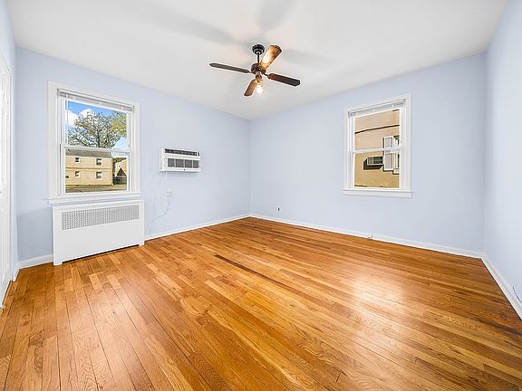 4th image of 71-46 Little Neck Pkwy #155A